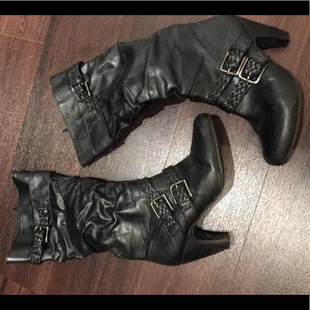 Black high heel buckle boots